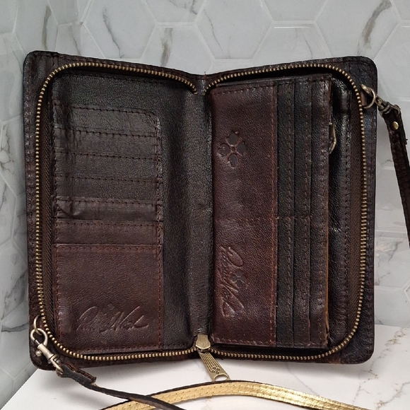 Patricia Nash AZARIO Metallic Embossed Leather Crossbody Clutch - Picture 6 of 15